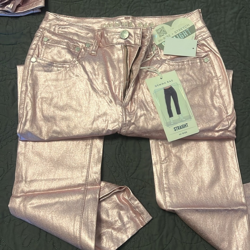 NWT PINK metallic jeans Size 13 Juniors. Hi-Rise jeans.